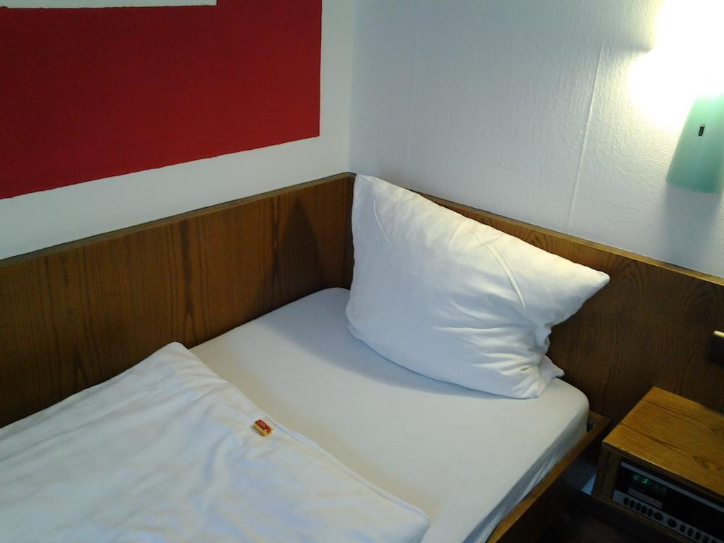 S&L Hotel Neuss Zewnętrze zdjęcie
