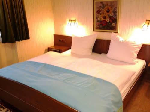 S&L Hotel Neuss Zewnętrze zdjęcie